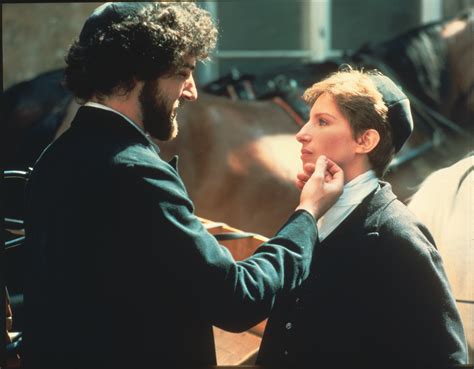 Yentl, um filme musical sobre amor proibido e busca pela identidade judaica!